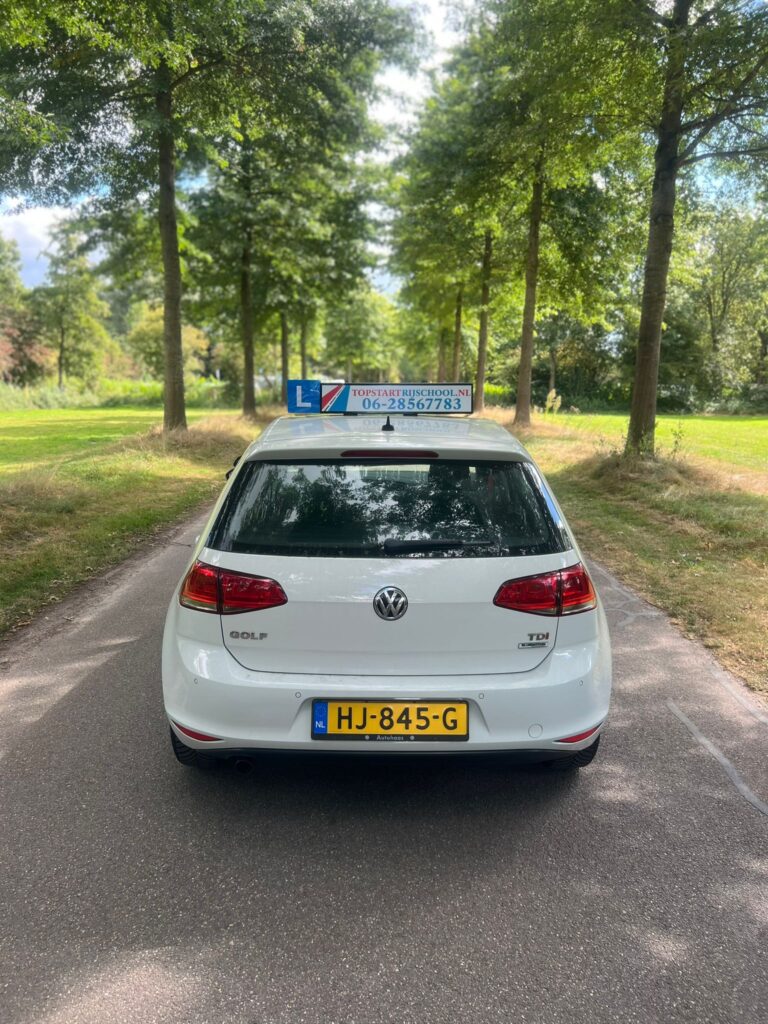 Top Start Rijschool Sneek / Les auto